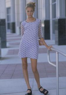 Mandy Moore feet photo thumbnail