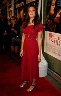 Mandy Moore feet photo thumbnail