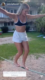 Katie Sigmond feet photo thumbnail