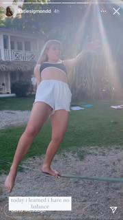 Katie Sigmond feet photo thumbnail