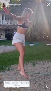 Katie Sigmond feet photo thumbnail