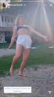 Katie Sigmond feet photo thumbnail