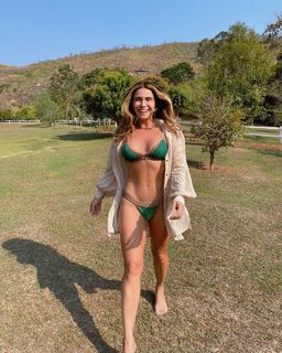 Giovanna Antonelli feet photo thumbnail