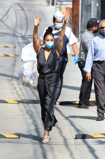Regina Hall feet photo thumbnail