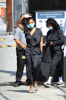 Regina Hall feet photo thumbnail