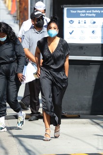 Regina Hall feet photo thumbnail