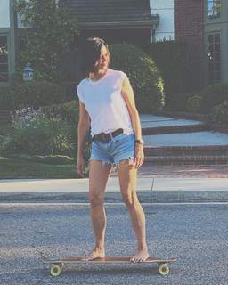 Catherine Bell feet photo thumbnail