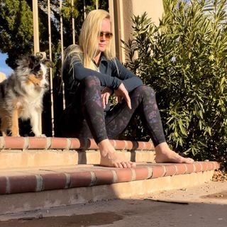 Holly Holm feet photo thumbnail