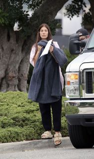 Camila Morrone feet photo thumbnail