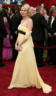 Naomi Watts feet photo thumbnail