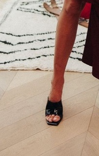 Anna Lewandowska feet photo thumbnail