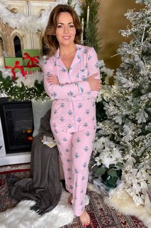 Lisa Robertson feet photo thumbnail