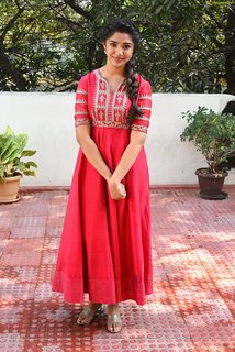 Krithi Shetty feet photo 3