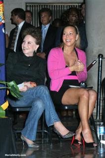 Mariah Carey feet photo thumbnail