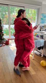 Colleen Ballinger feet photo thumbnail