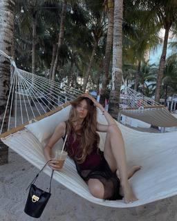 Xenia Tchoumitcheva feet photo thumbnail