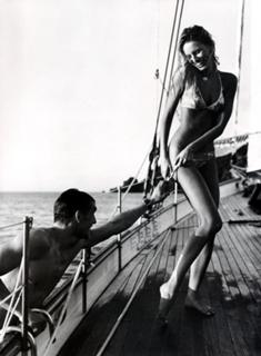 Karolina Kurkova feet photo thumbnail