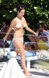 Tulisa feet photo thumbnail