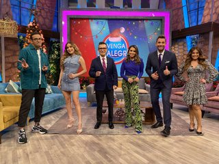 Cynthia Rodríguez feet photo thumbnail