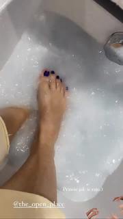 Paulina Sykut feet photo thumbnail