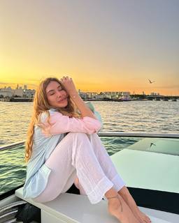 Seyma Subasi feet photo thumbnail