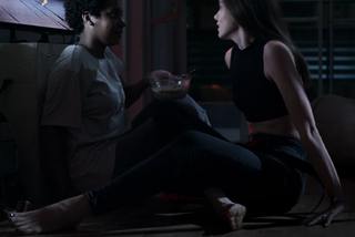 Camila Queiroz feet photo thumbnail