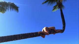 Katie Sigmond feet photo thumbnail