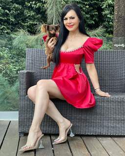 Maribel Guardia feet photo thumbnail