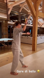 Melissa Satta feet photo thumbnail