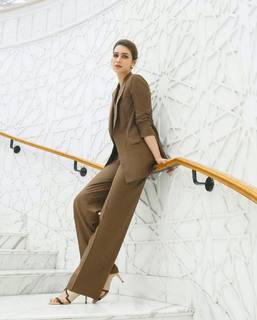 Kriti Sanon feet photo thumbnail