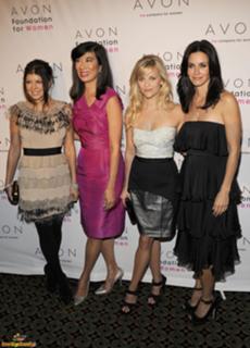 Reese Witherspoon feet photo thumbnail