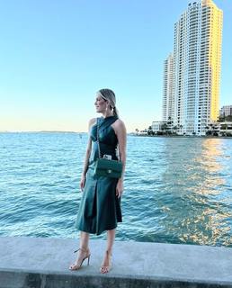 Renata Fan feet photo thumbnail