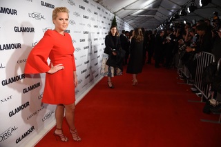 Amy Schumer feet photo thumbnail