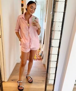 Ashley Madekwe feet photo thumbnail