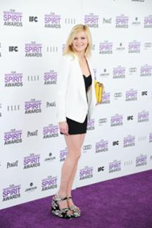 Kirsten Dunst feet photo thumbnail
