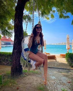 Giorgia Palmas feet photo thumbnail