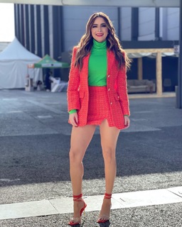 Cynthia Rodríguez feet photo thumbnail