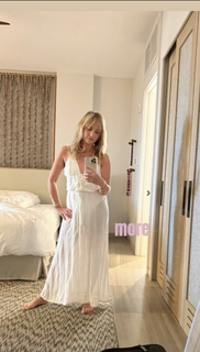 Sarah Michelle Gellar feet photo thumbnail