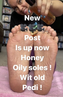 Deedee Rican feet photo thumbnail