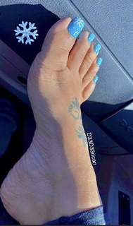 Deedee Rican feet photo thumbnail