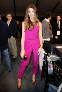 Kate Beckinsale feet photo thumbnail