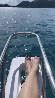Katarzyna Cichopek feet photo thumbnail
