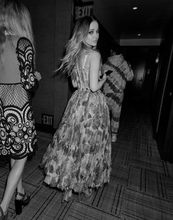 Dove Cameron feet photo thumbnail