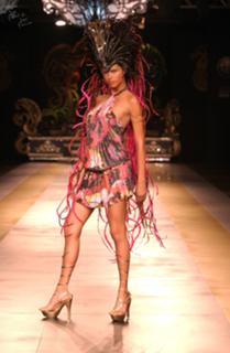 Adriana Lima feet photo thumbnail