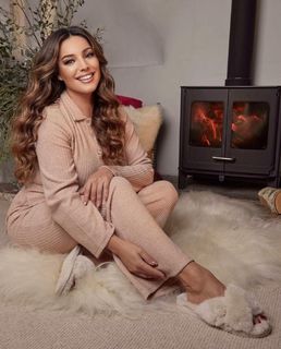 Kelly Brook feet photo thumbnail