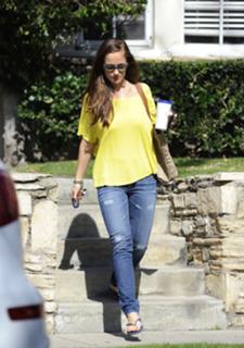 Minka Kelly feet photo thumbnail