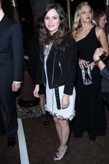 Rachel Bilson feet photo thumbnail