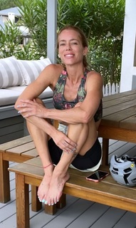 Nicole Neumann feet photo thumbnail
