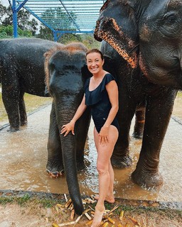 Jane Seymour feet photo thumbnail