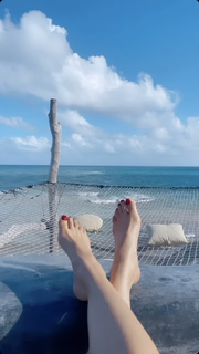 Cynthia Rodríguez feet photo thumbnail